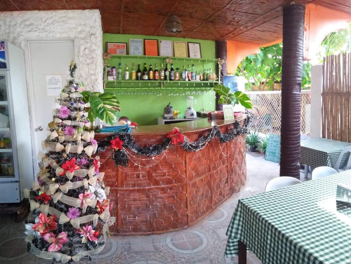 Guanna'S Place Room And Resto Bar Logon Exterior photo